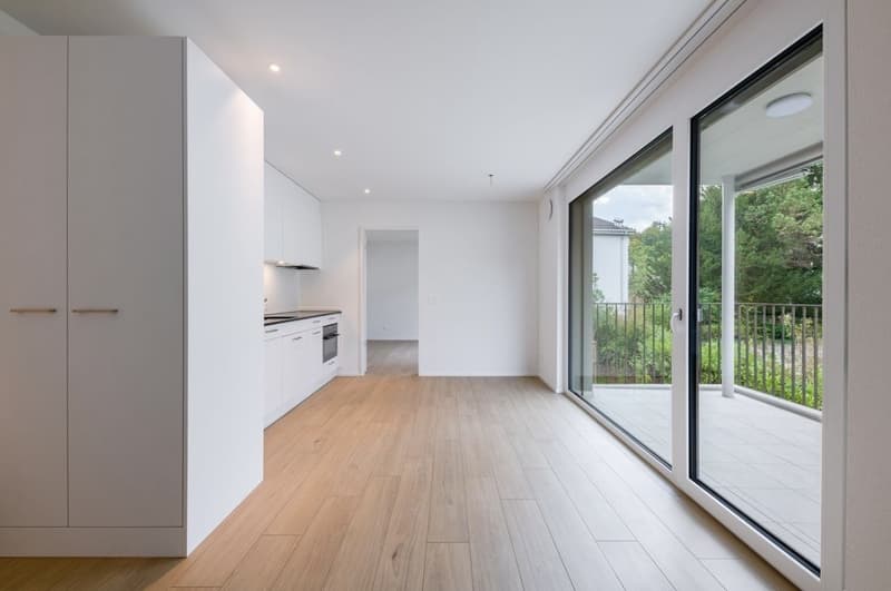 Moderne 2.5-Zimmer-Wohnung mit grossem Balkon per 01.11.2026 (2)