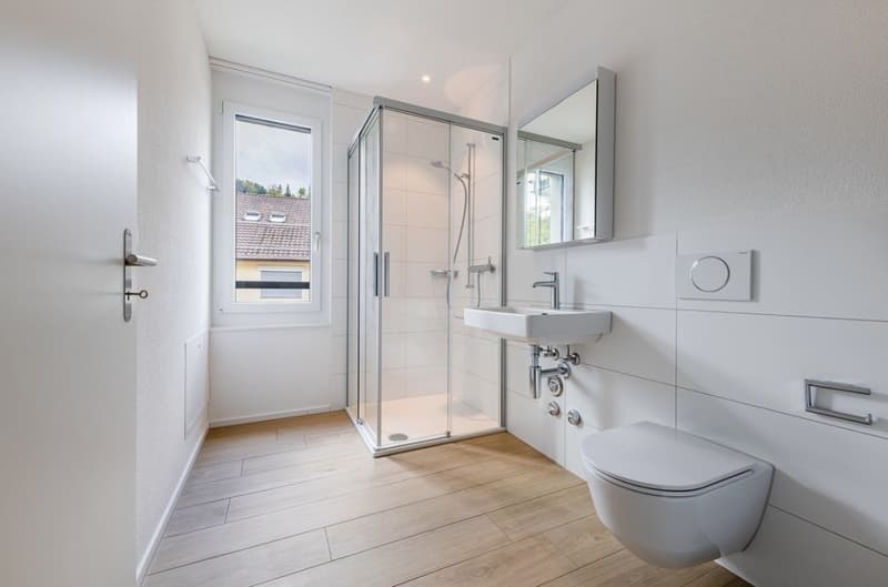 Moderne 2.5-Zimmer-Wohnung mit grossem Balkon per 01.11.2026 (3)