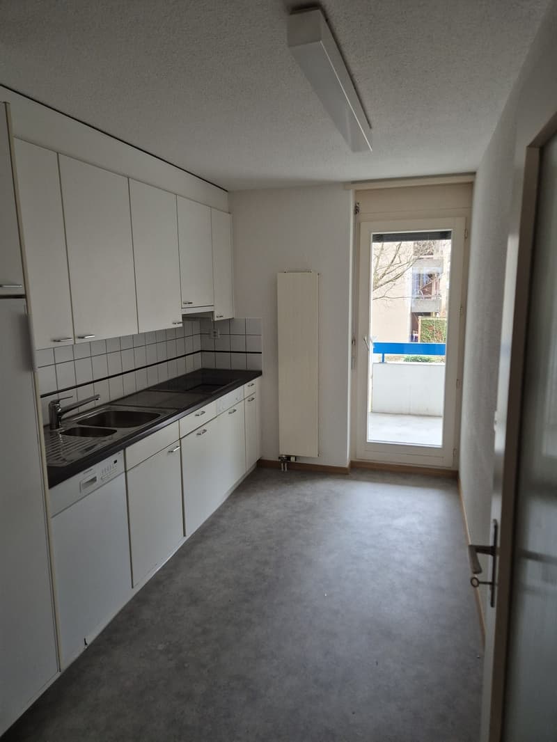 Möbliertes grossräumiges Zimmer in Zürich-Altstetten! (3)