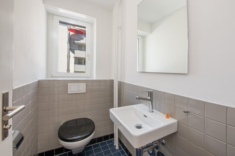 Zentrale 4-Zimmer Wohnung + Garagenplatz (8)