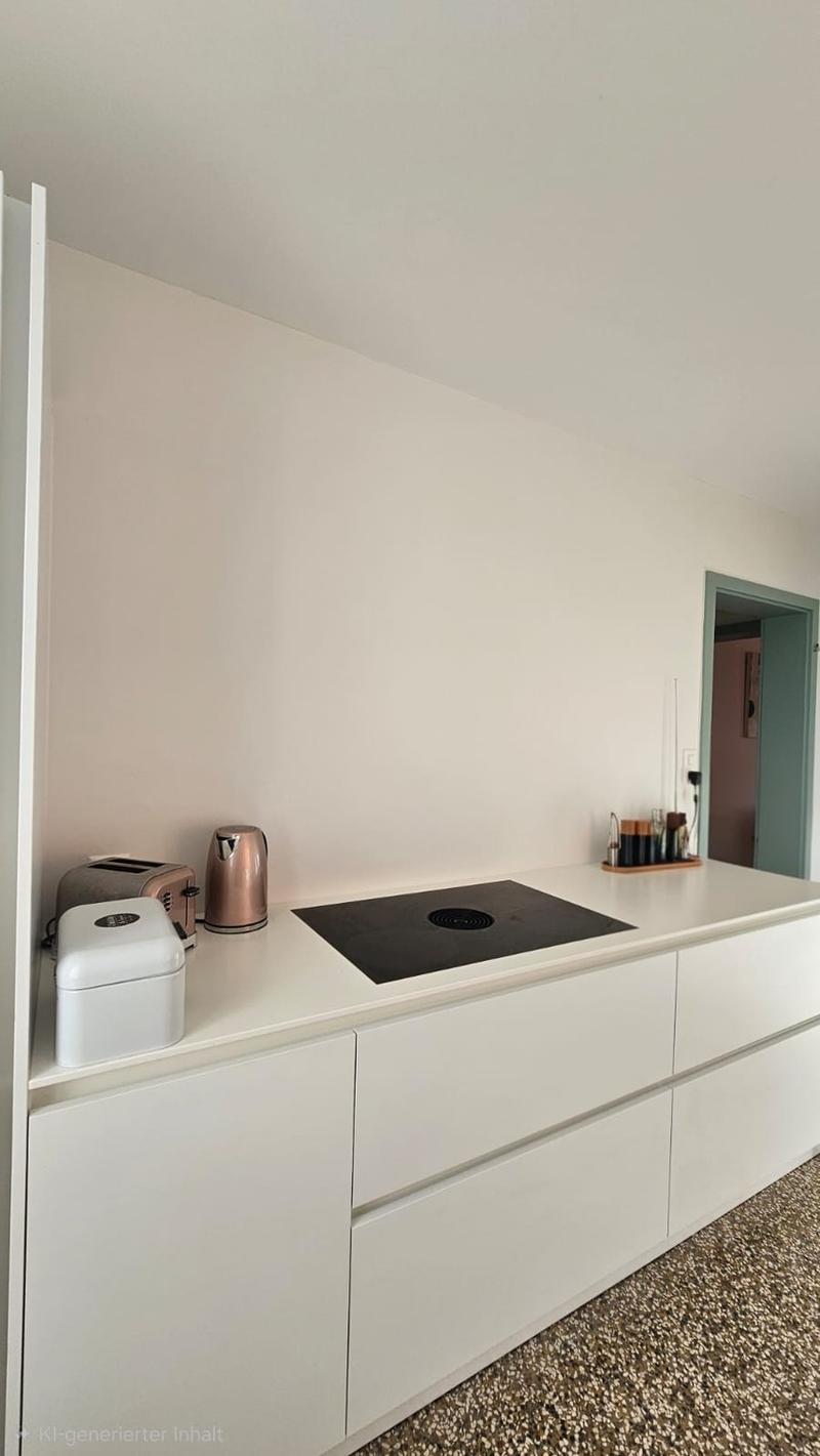 Wohnen mit viel Charme: stilvoll sanierte, voll möblierte Wohnung mit Terrazzo und Fischgrätparkett (2)