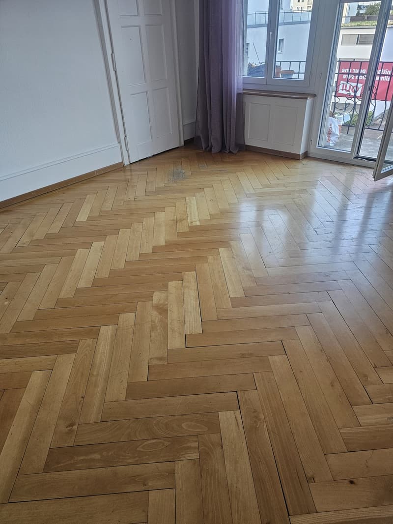 Freies Zimmer (2)