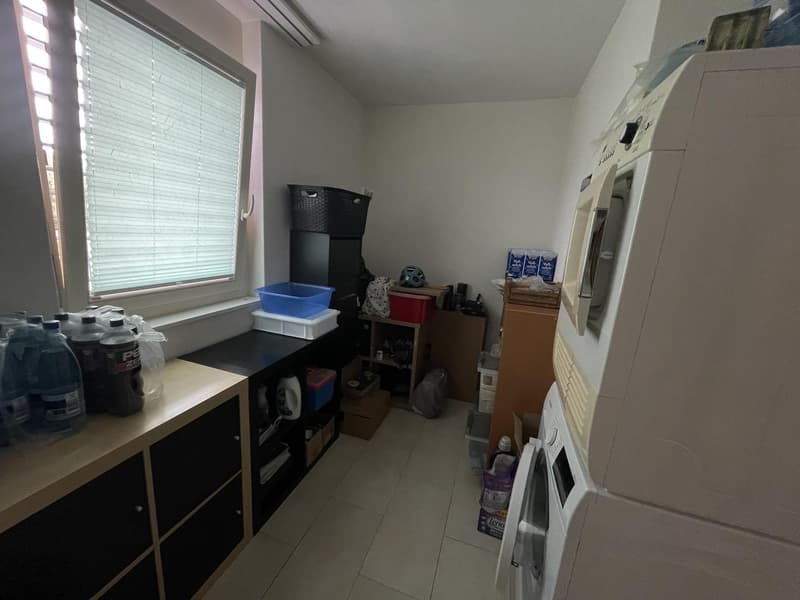 Moderne 2.5-Zimmer-Wohnung in Neuenhof mit Balkon, Tiefgarage und Keller (10)