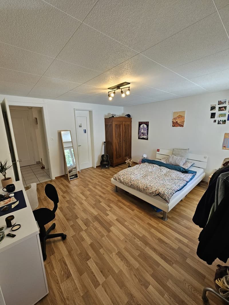 Bright room in a friendly shared flat 2 rooms available (1)