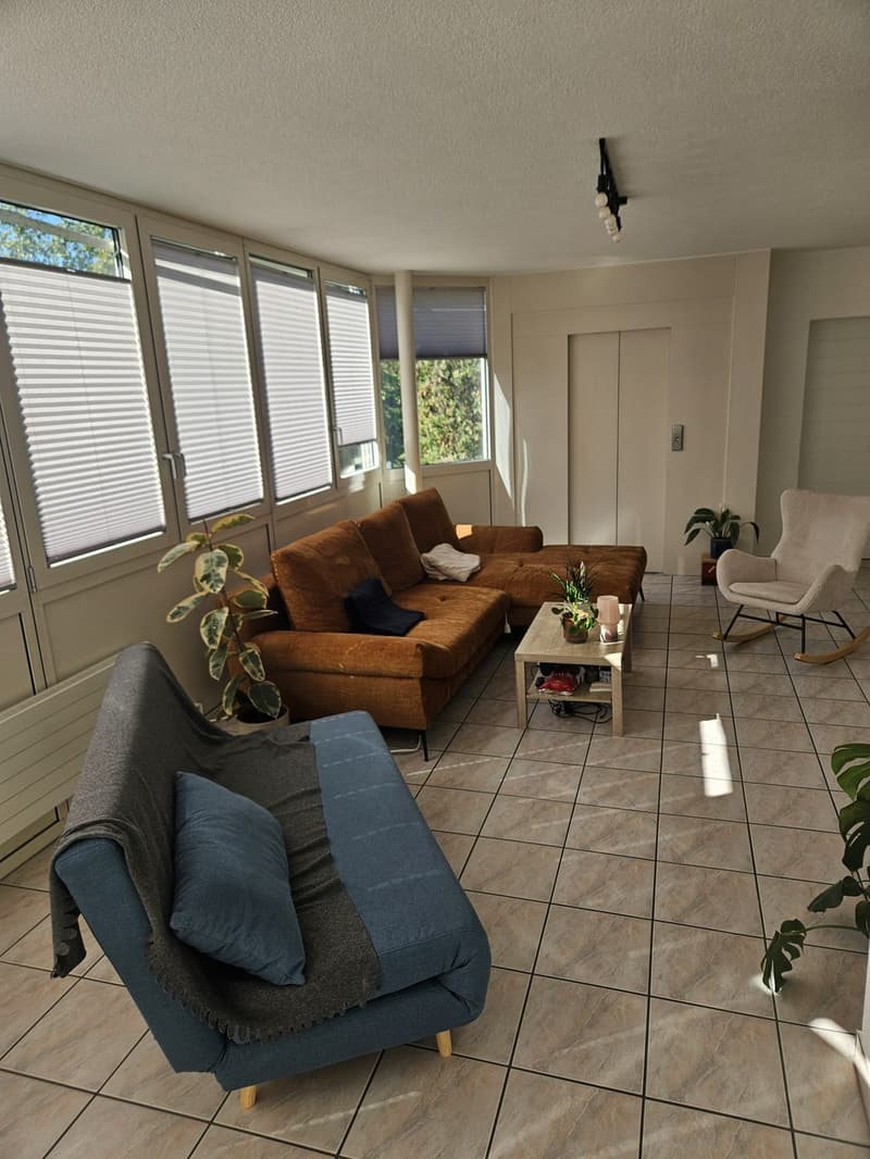 Bright room in a friendly shared flat 2 rooms available (4)