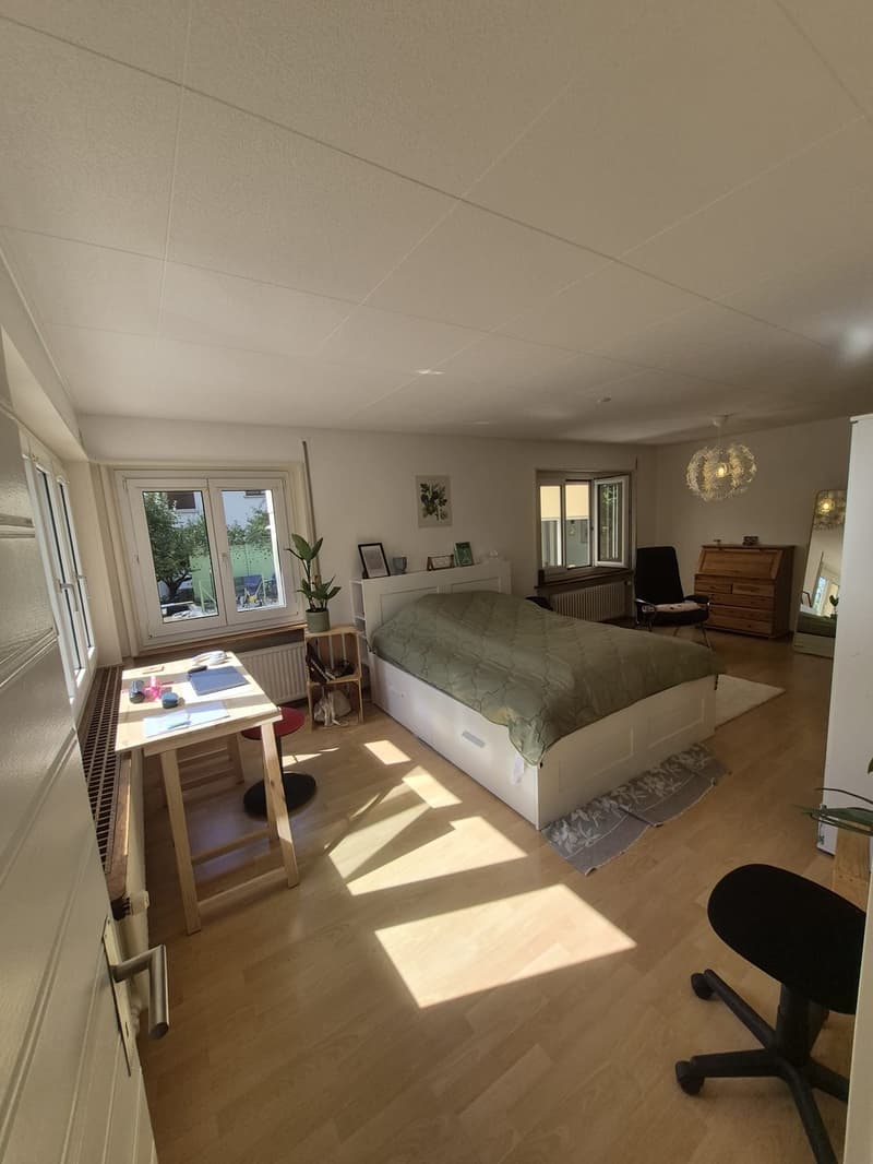 Bright room in a friendly shared flat 2 rooms available (2)