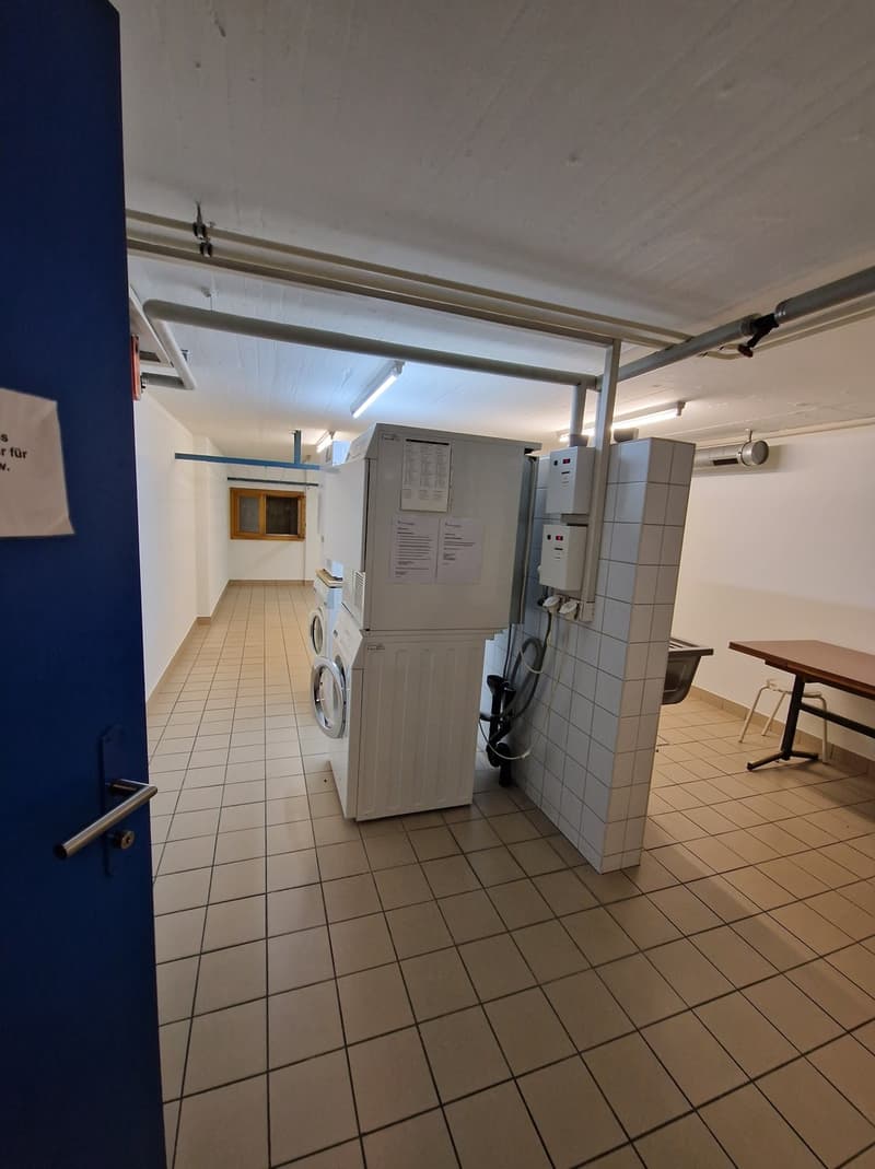 Helle 1-Zimmer-Wohnung mit Balkon und schöner Aussicht  ab 01.12. (2)