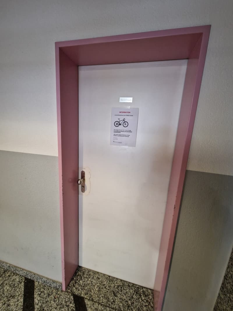 Helle 1-Zimmer-Wohnung mit Balkon und schöner Aussicht  ab 01.12. (3)