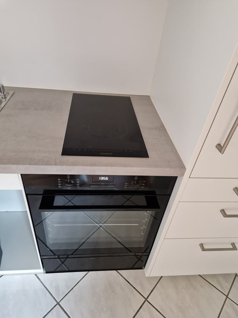 Helle 1-Zimmer-Wohnung mit Balkon und schöner Aussicht  ab 01.12. (13)
