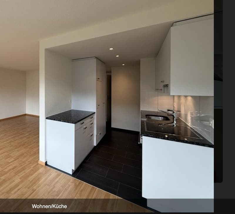 Helle und moderne 2.5-Zimmer-Wohnung im Herzen des Lorrainequartiers (Nachmieter gesucht) (2)
