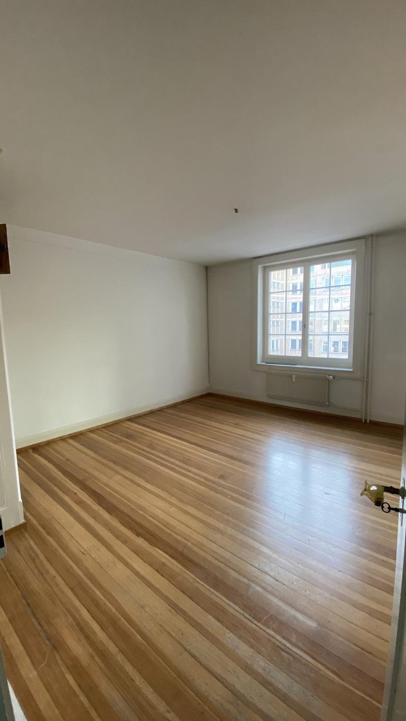 2.5 Zimmerwohnung zur Untermiete (3)
