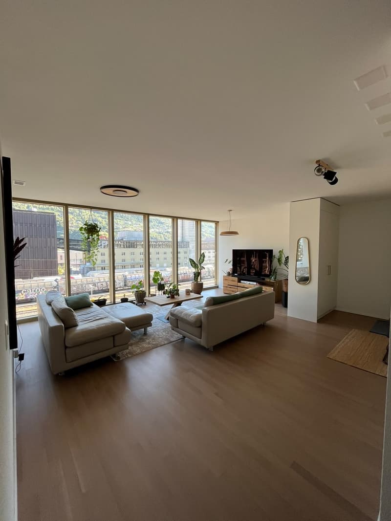 Appartement moderne Minergie à la gare de Sion avec place de parc reprise de bail dès le 1er novembre (1)