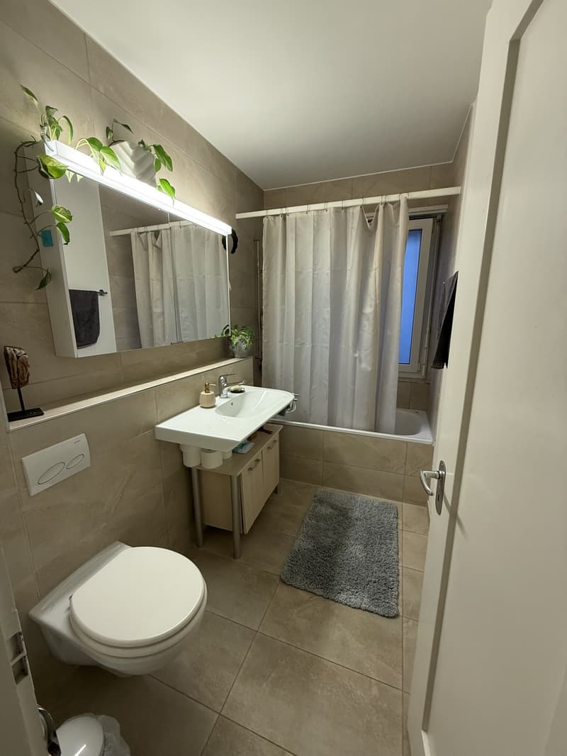 Ruhiges WG Zimmer in Wohnung ab 1.2.27 (2)