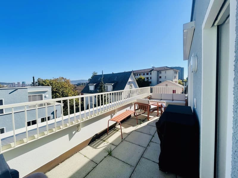 Bright and spacious Apartment with Two Terraces Triemli (4)