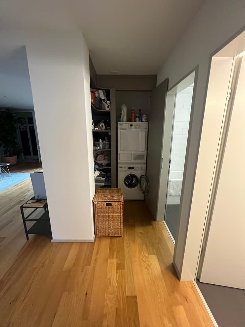 Helles & modernes Zimmer (2er WG) in zentraler 4,5-Zimmer-Wohnung (3)