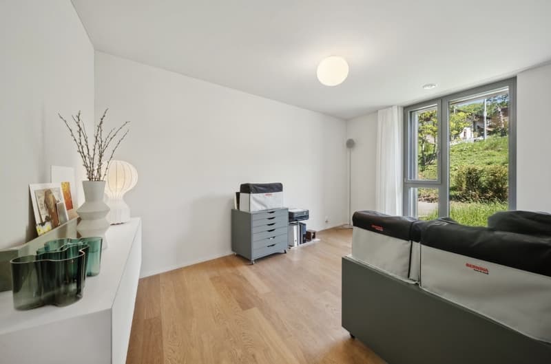 Hochwertige 3.5 Zi. Wohnung mit privatem Garten, Terrasse, Garage & Klimatisierung (5)