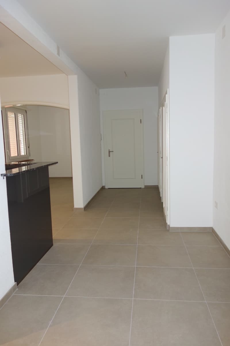 Grosszügige 3.5 - 4 Zimmer-Wohnung, ca. 100 m², mitten in Biel  2 Bäder & eigener Waschturm (10)