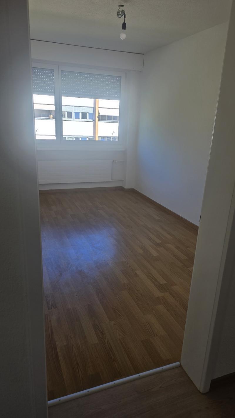 RenovieERSTVERMIETUNG NACH SANIERUNG: MODERNE 4.5-ZIMMERWOHNUNGEN!rte Wohnung in Brüttisellen (3)