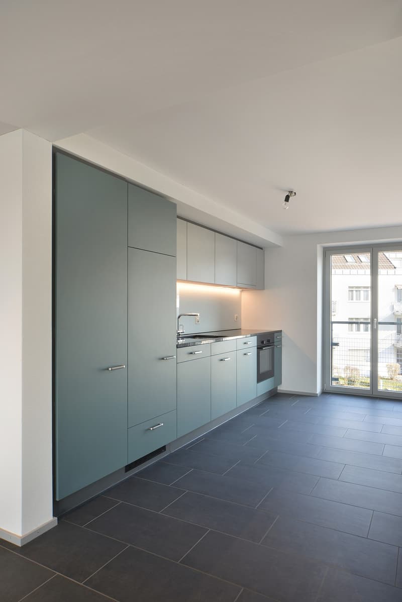 Lichtdurchflutete 3.5-Zimmer-Wohnung mit Balkon und Tiefgaragen-Einstellplatz (2)