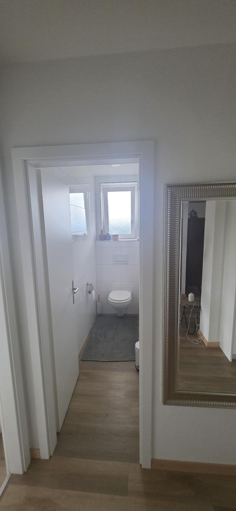 Moderne 4.5 Zimmer Wohnung mit 2 Balkonen und See&Bergblick (9)