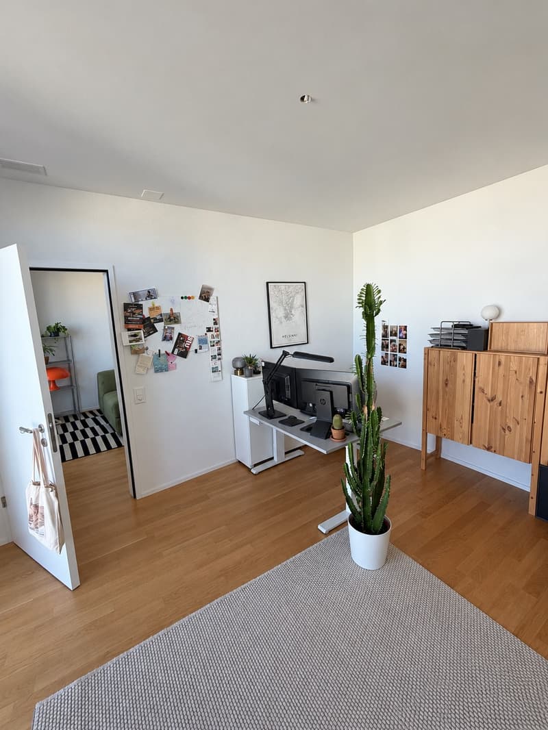 Helle 3.5-Zimmer-Wohnung im 5. OG mit Loggia und Balkon in Kriens (11)
