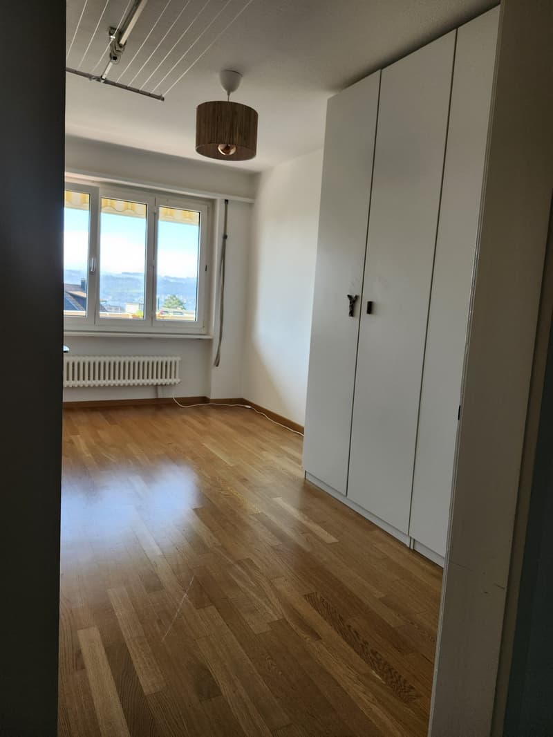 Helles Zimmer mit Seeblick zur befristeten Untermiete (1)