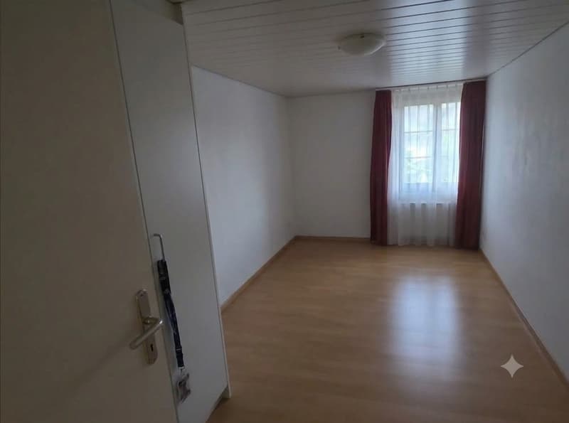 Zu vermieten: 4.5-Zimmer-Wohnung in Ettiswil sonnige Lage mit Charme (9)