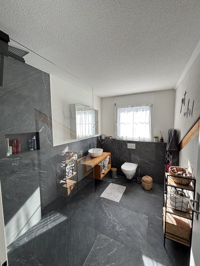 Moderne Dachwohnung in Wilderswil (6)