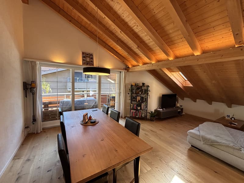 Moderne Dachwohnung in Wilderswil (1)