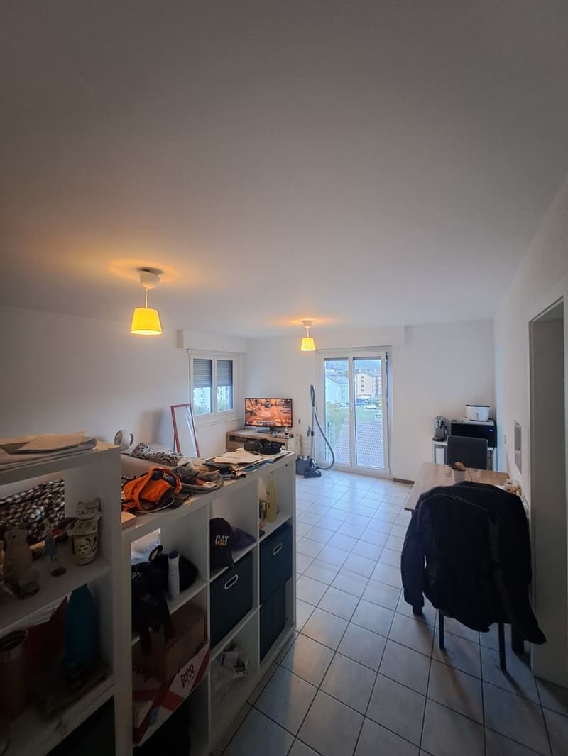 Studio à proximité des commerces (5)