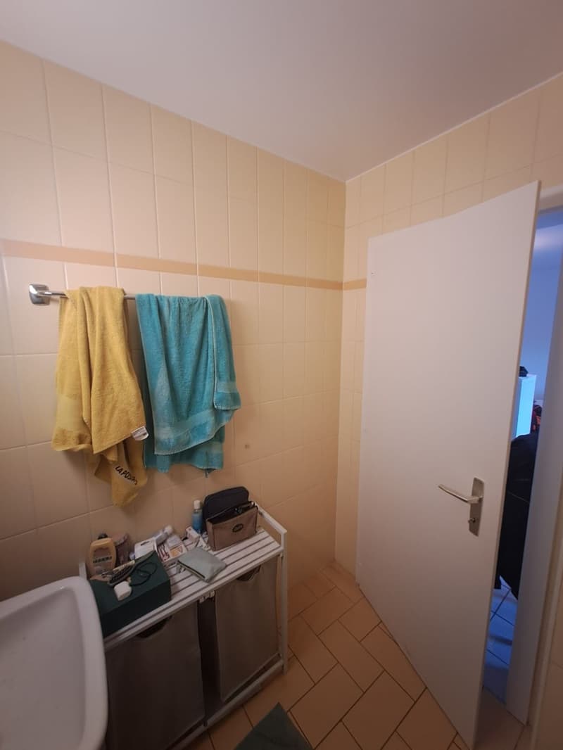 Studio à proximité des commerces (7)