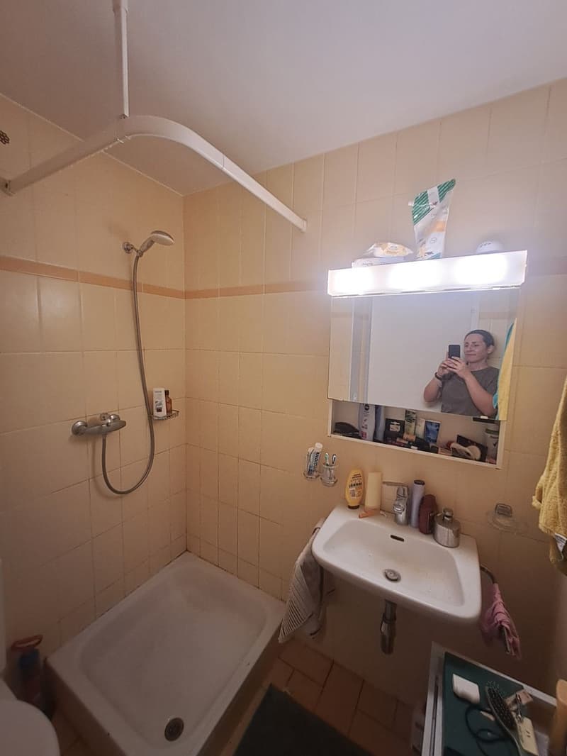 Studio à proximité des commerces (9)
