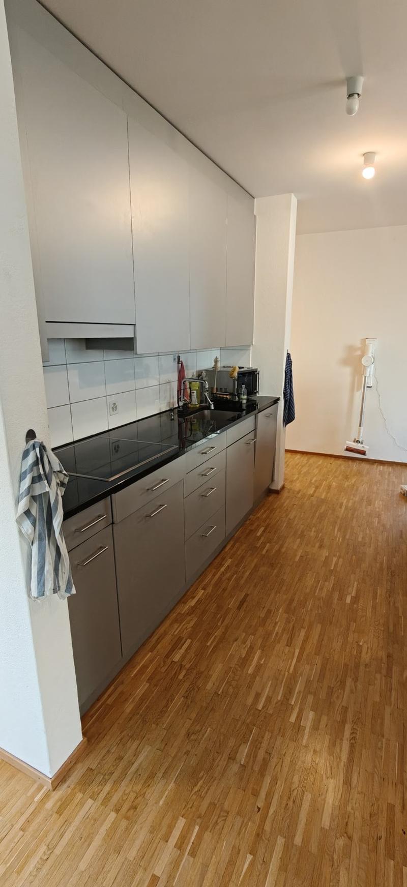 Möbliertes WG Zimmer mit eigenem Bad (7)