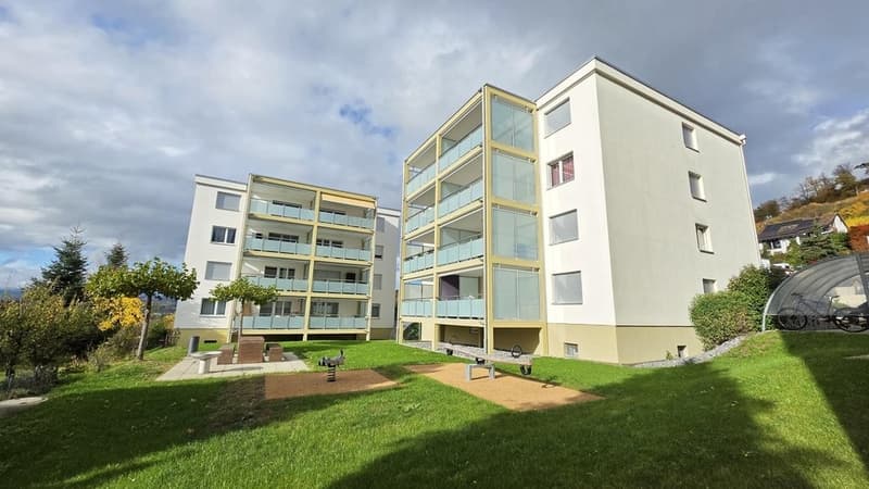 Helle 3.5-Zimmerwohnung mit grosszügigem Balkon und wunderschönem Weitblick (11)