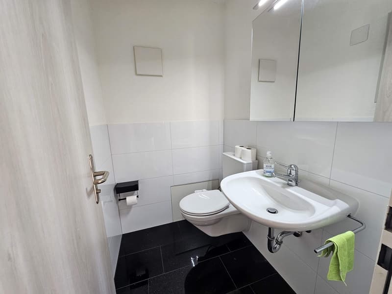 Grosszügige 4.5-Zimmer-Maisonette-Wohnung mit Balkon in Fehraltorf (6)