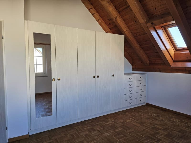 Grosszügige 4.5-Zimmer-Maisonette-Wohnung mit Balkon in Fehraltorf (10)