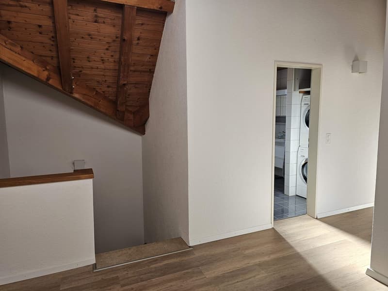 Grosszügige 4.5-Zimmer-Maisonette-Wohnung mit Balkon in Fehraltorf (7)