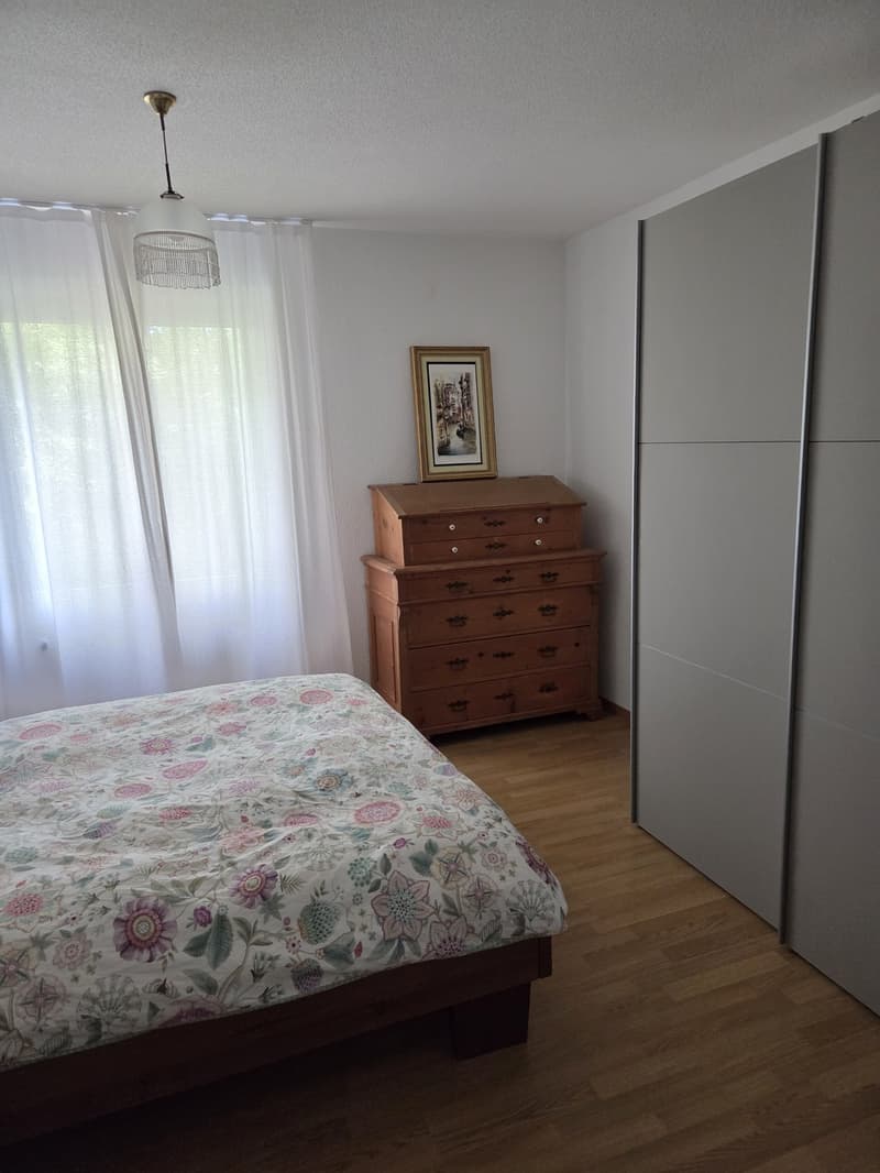 Per Mitte November 2026, oder nach Vereinbarung sucht eine grosszügige 2-Zi. Wohnung im schönen Kirchenfeldquartier in Bern eine*n Nachmieter*in (5)