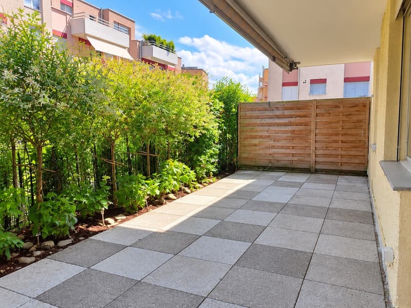 4.5-Zimmer-Wohnung mit 2 Gartenbereichen zu vermieten (4)