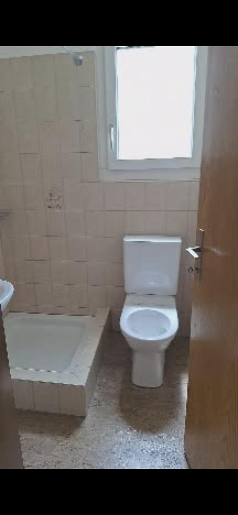 4.5-Zimmer-Wohnung mit 2 Gartenbereichen zu vermieten (2)