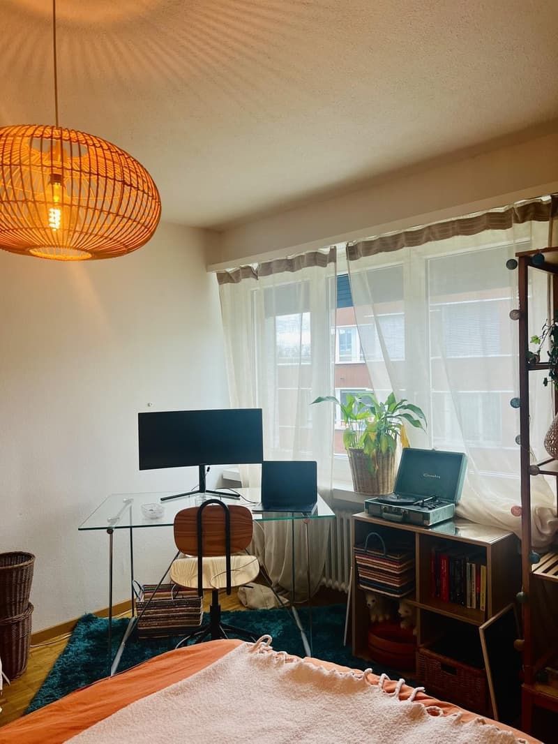 2 Wochen Untermieterin gesucht (5.10 bis 19.10.) ! 5 Zimmer Penthouse mit Terrasse in Witikon (2)