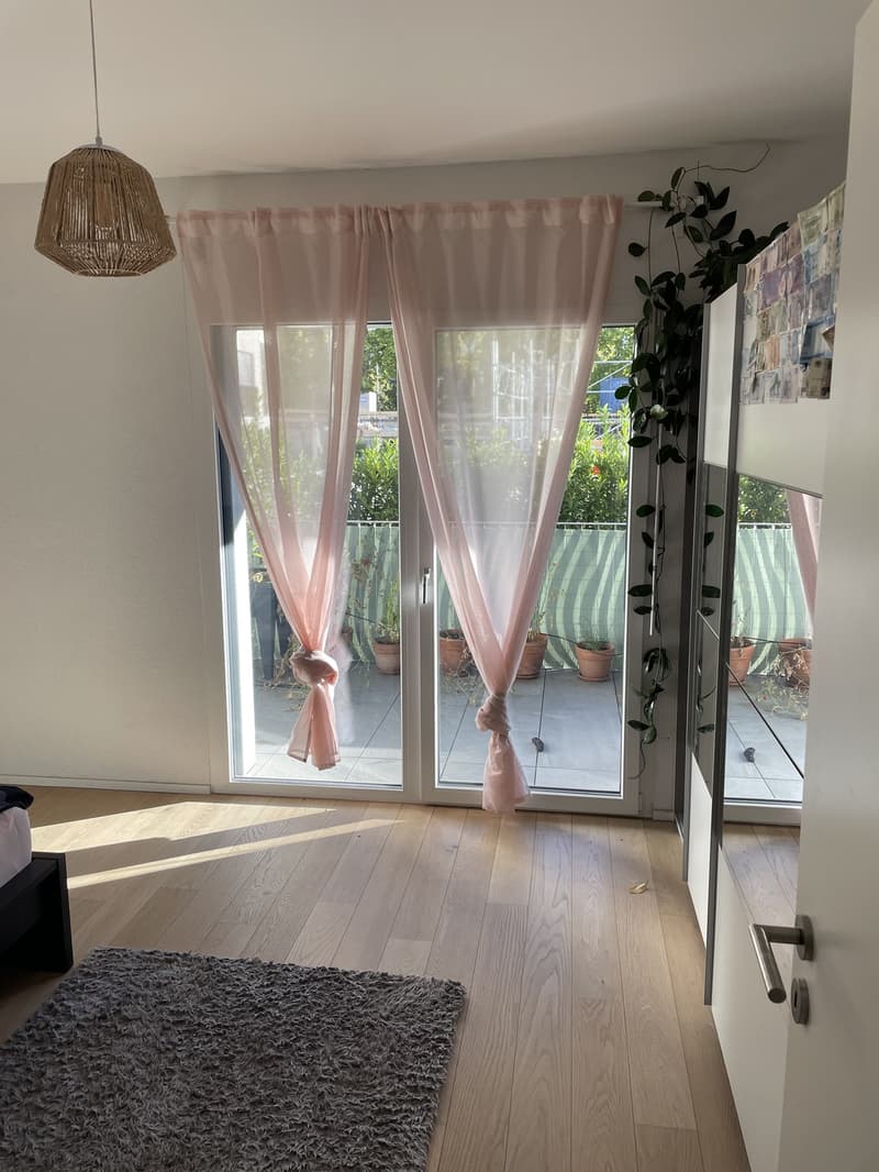 Bel appartement 2,5 pièces avec terrasse et pelouse privative à Sion (4)