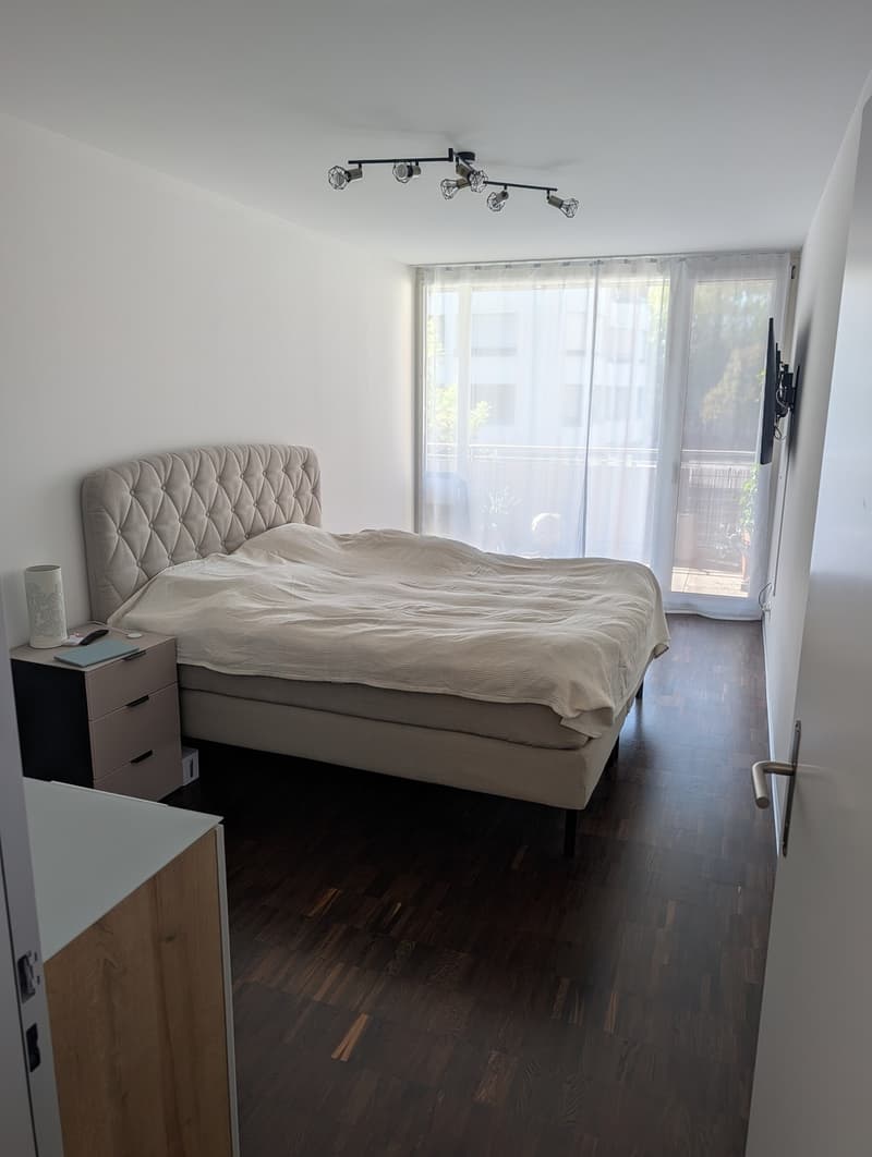 Grosszügige 5.5-Zi-Wohnung (143 m²) mit Terrasse & Waschturm im Zentrum Uster (10)