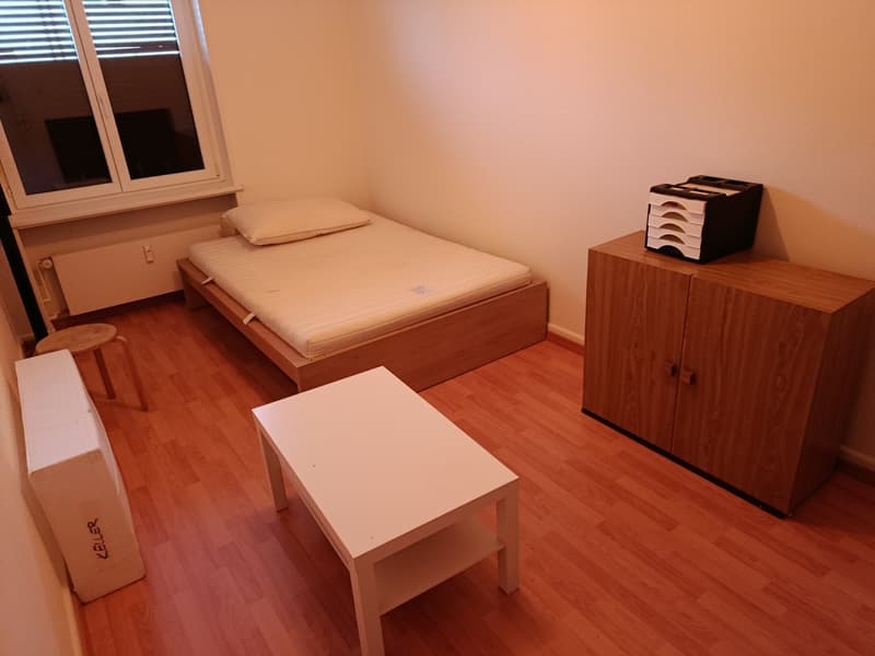 A Cozy Furnished Room Available (2)
