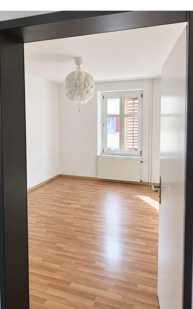 "Charmante 2.5-Zimmer-Wohnung mit Terrassen (1)