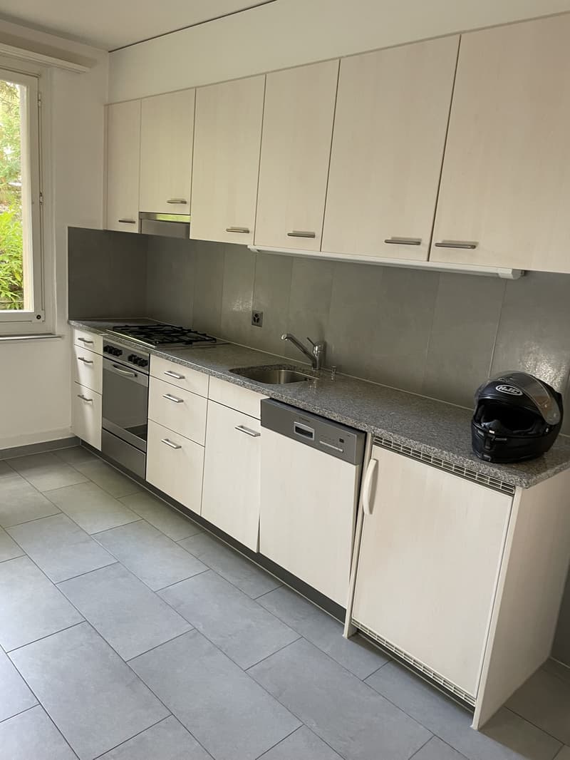 Helle 3.5-Zimmer-Wohnung im Kreis 6 ruhig und zentral (2)