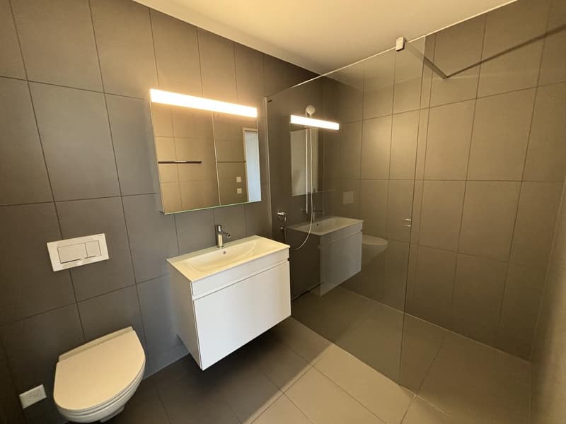 Helle 3.5-Zimmerwohnung mit Kita im Haus  zentral in Dielsdorf, ab sofort beziehbar (3)