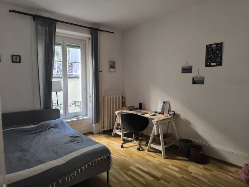 Room in a flatshare of 3 flatmates (4)