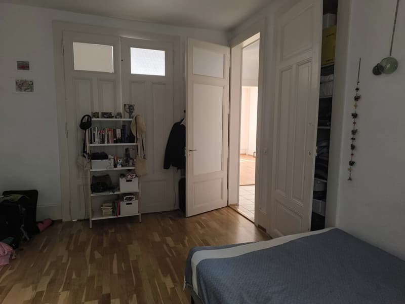 Room in a flatshare of 3 flatmates (1)