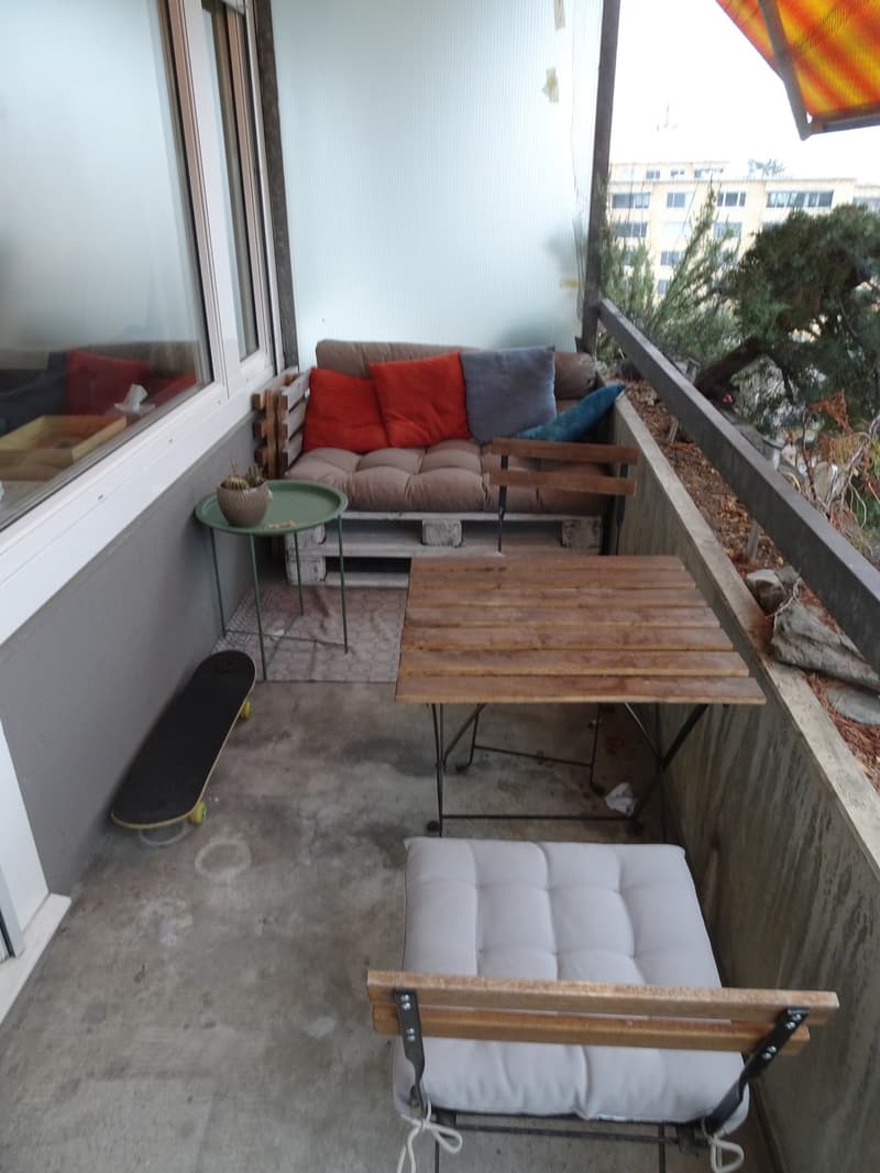 balcony